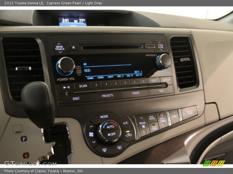 Controls of 2013 Sienna LE