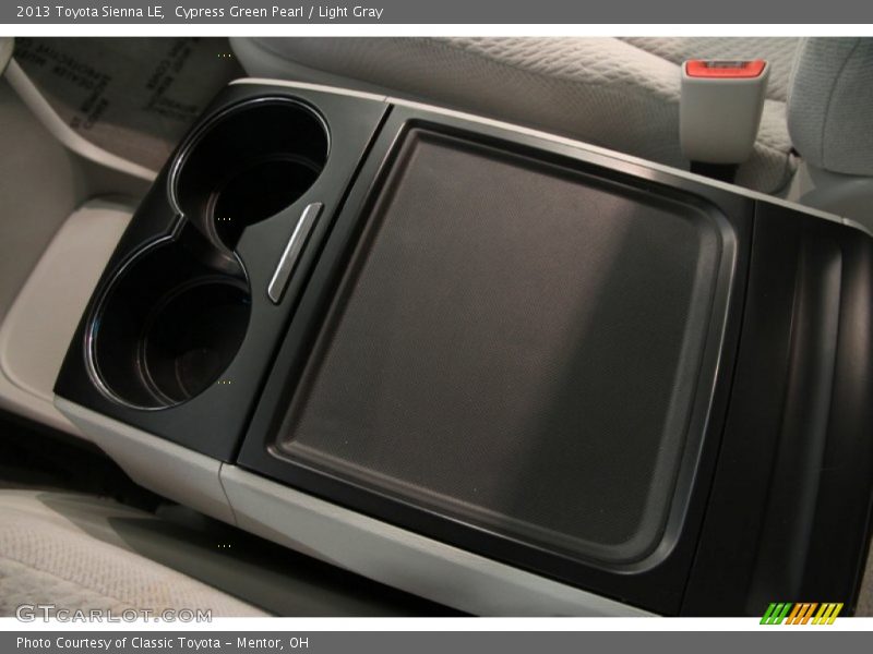 Cypress Green Pearl / Light Gray 2013 Toyota Sienna LE