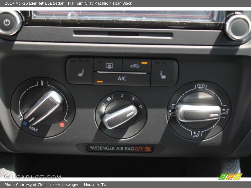 Platinum Gray Metallic / Titan Black 2014 Volkswagen Jetta SE Sedan