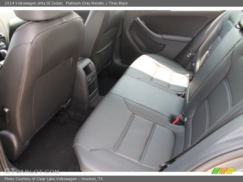 Platinum Gray Metallic / Titan Black 2014 Volkswagen Jetta SE Sedan