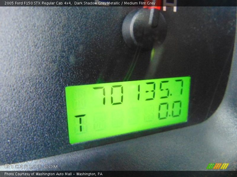 Dark Shadow Grey Metallic / Medium Flint Grey 2005 Ford F150 STX Regular Cab 4x4