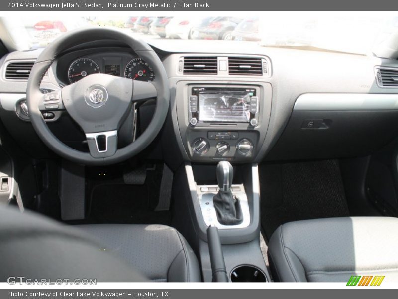 Platinum Gray Metallic / Titan Black 2014 Volkswagen Jetta SE Sedan