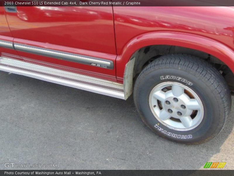 Dark Cherry Red Metallic / Graphite 2003 Chevrolet S10 LS Extended Cab 4x4