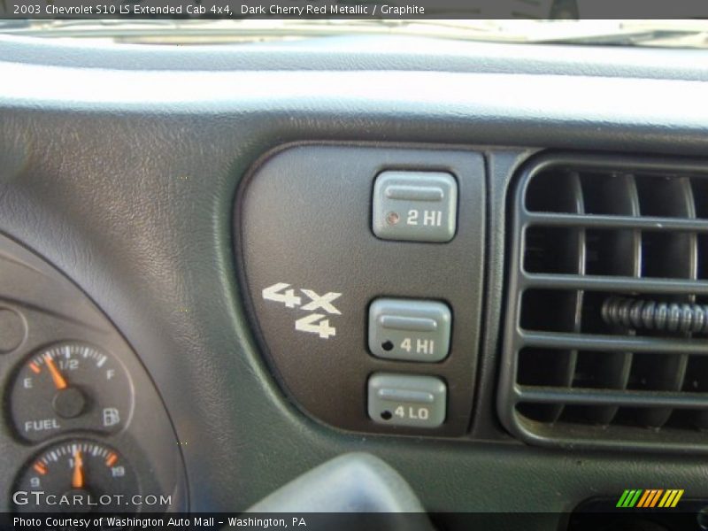 Dark Cherry Red Metallic / Graphite 2003 Chevrolet S10 LS Extended Cab 4x4