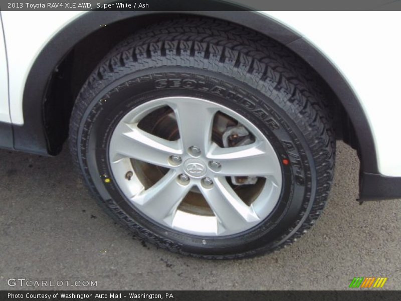 Super White / Ash 2013 Toyota RAV4 XLE AWD