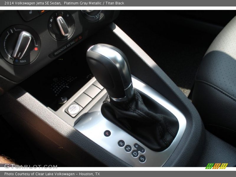 Platinum Gray Metallic / Titan Black 2014 Volkswagen Jetta SE Sedan