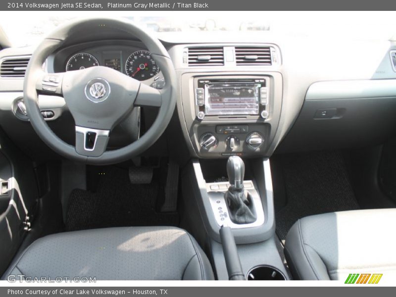 Platinum Gray Metallic / Titan Black 2014 Volkswagen Jetta SE Sedan