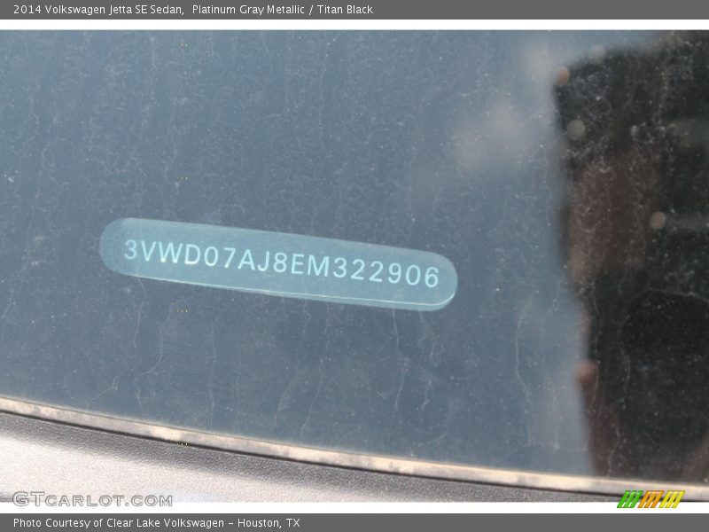 Platinum Gray Metallic / Titan Black 2014 Volkswagen Jetta SE Sedan