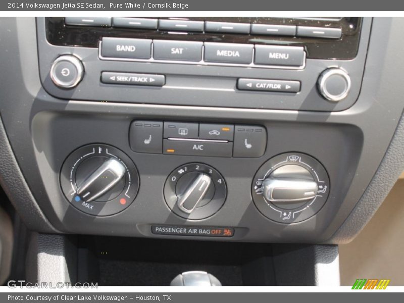 Pure White / Cornsilk Beige 2014 Volkswagen Jetta SE Sedan