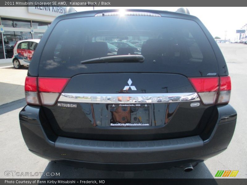 Kalapana Black / Black 2011 Mitsubishi Endeavor SE AWD