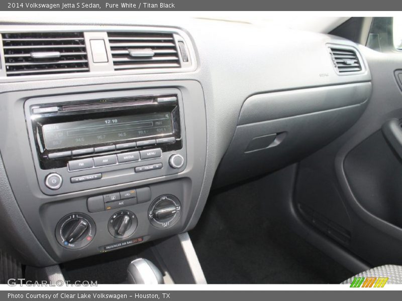 Pure White / Titan Black 2014 Volkswagen Jetta S Sedan