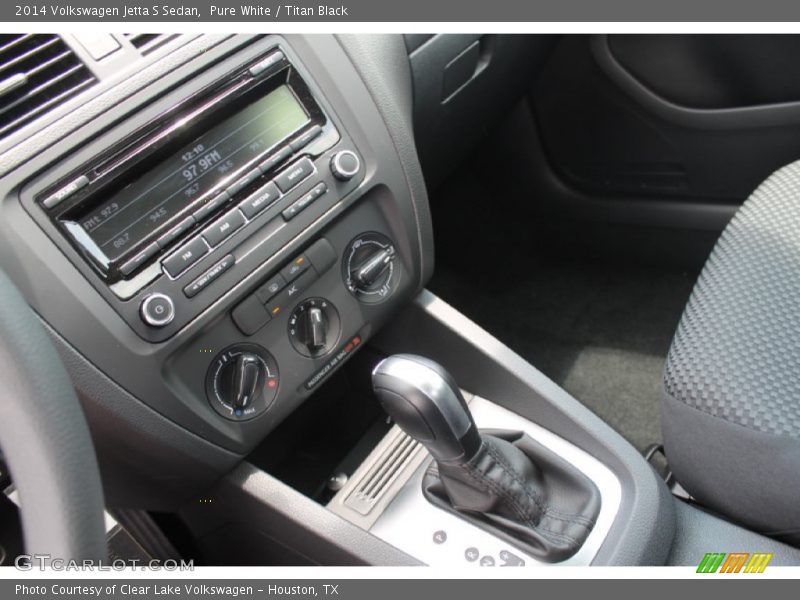 Pure White / Titan Black 2014 Volkswagen Jetta S Sedan