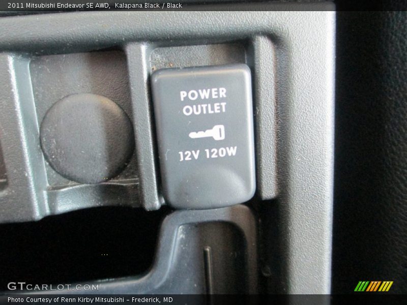 Kalapana Black / Black 2011 Mitsubishi Endeavor SE AWD