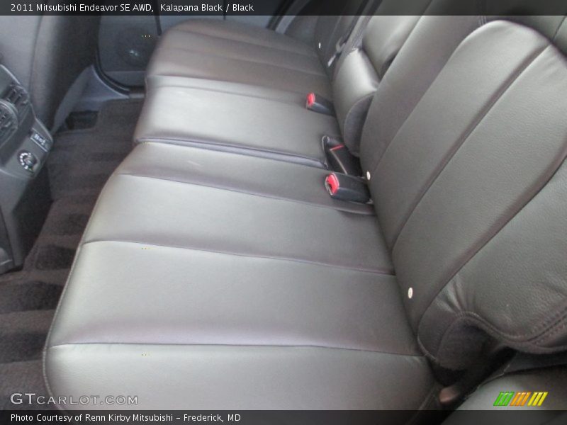 Kalapana Black / Black 2011 Mitsubishi Endeavor SE AWD