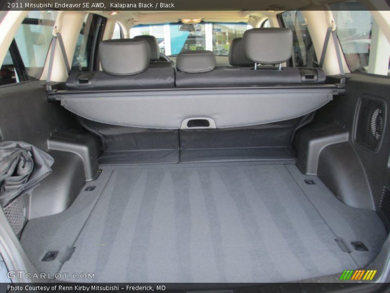 Kalapana Black / Black 2011 Mitsubishi Endeavor SE AWD