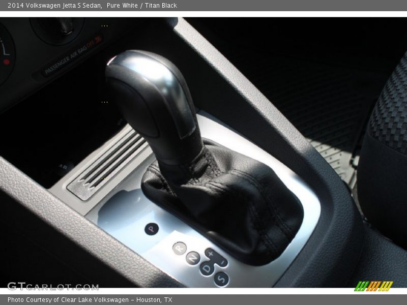 Pure White / Titan Black 2014 Volkswagen Jetta S Sedan
