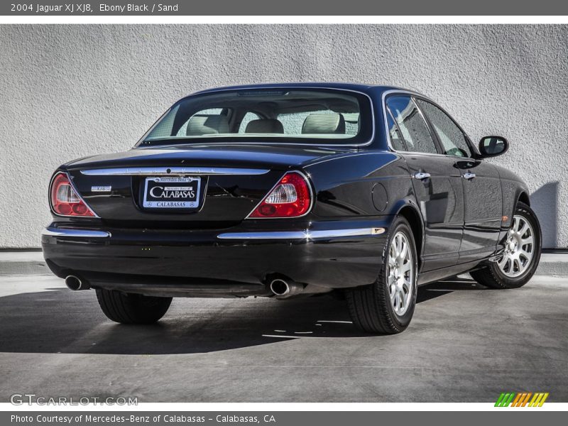Ebony Black / Sand 2004 Jaguar XJ XJ8