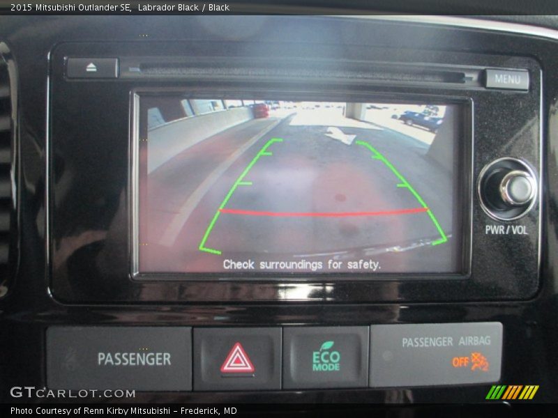 Labrador Black / Black 2015 Mitsubishi Outlander SE