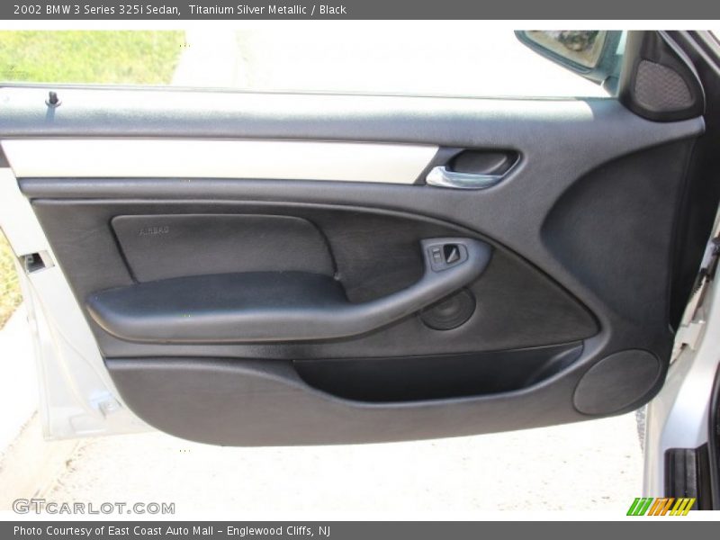 Titanium Silver Metallic / Black 2002 BMW 3 Series 325i Sedan