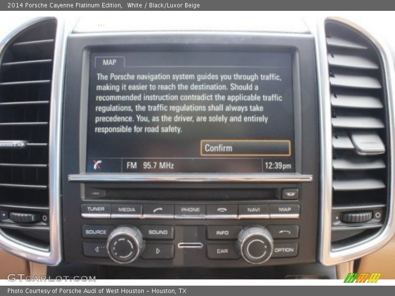 Controls of 2014 Cayenne Platinum Edition