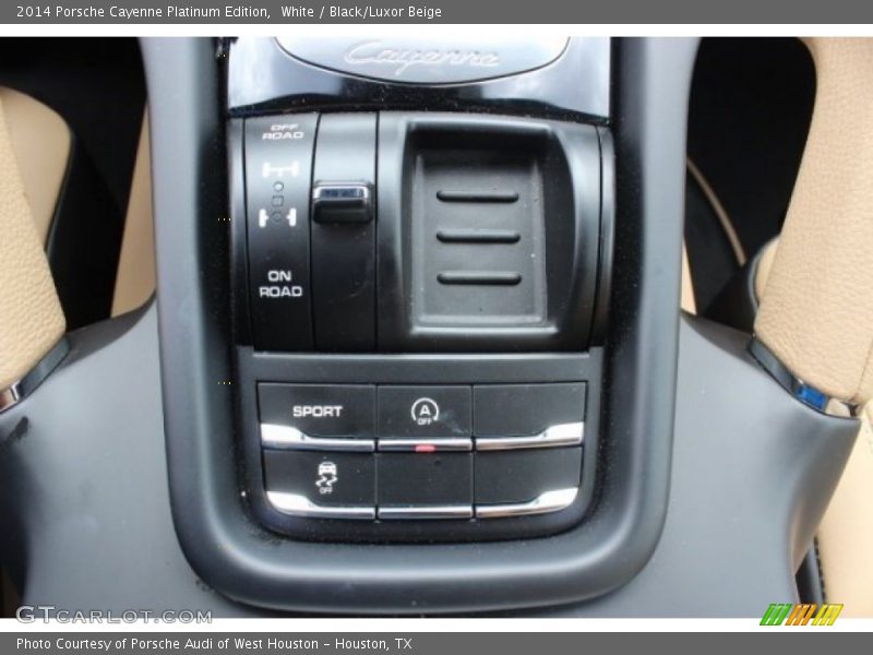 Controls of 2014 Cayenne Platinum Edition