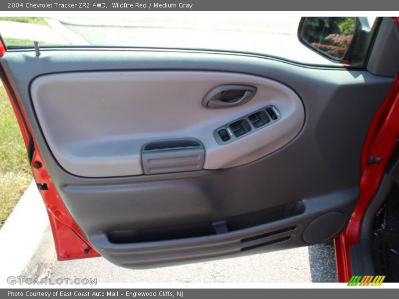 Wildfire Red / Medium Gray 2004 Chevrolet Tracker ZR2 4WD