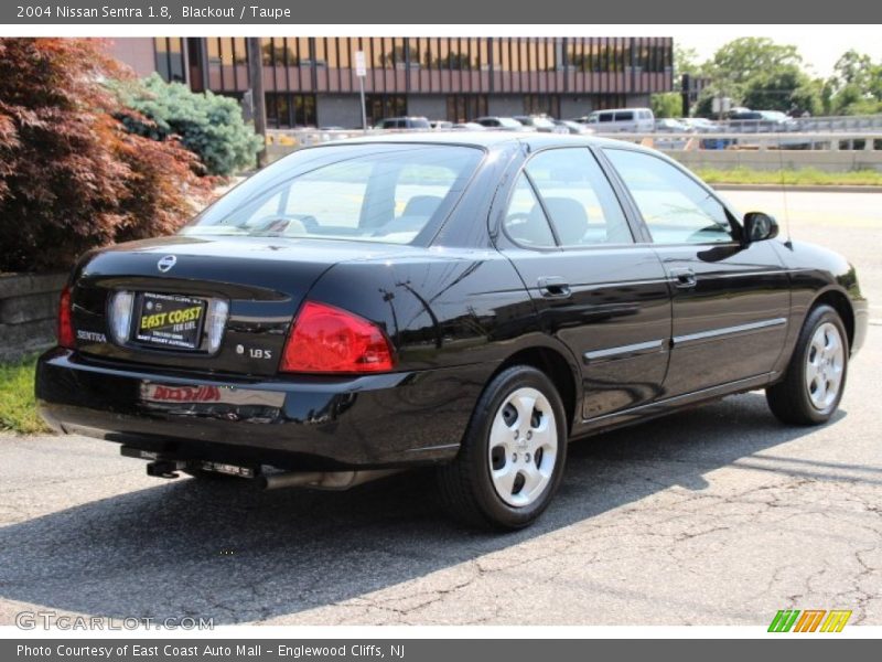 Blackout / Taupe 2004 Nissan Sentra 1.8