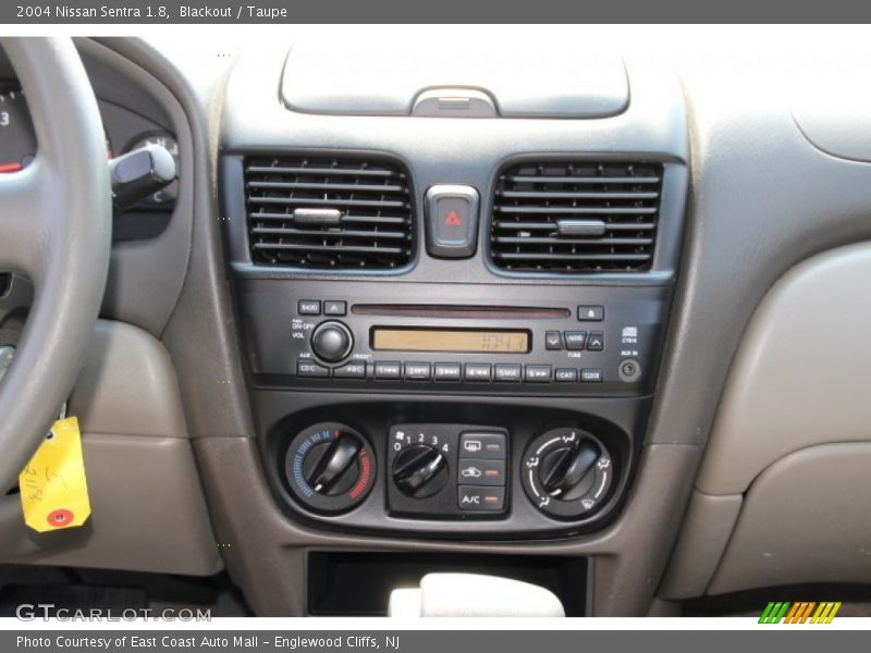 Blackout / Taupe 2004 Nissan Sentra 1.8
