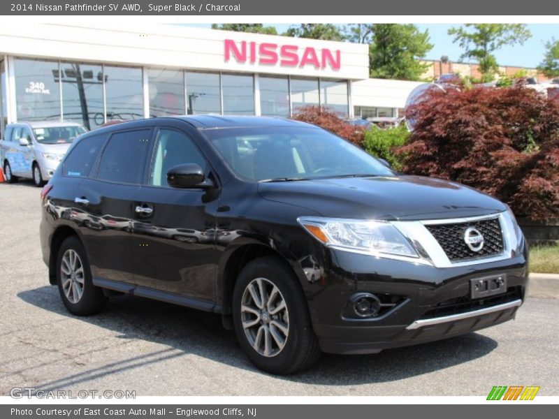 Super Black / Charcoal 2014 Nissan Pathfinder SV AWD