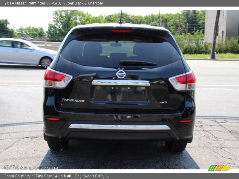 Super Black / Charcoal 2014 Nissan Pathfinder SV AWD