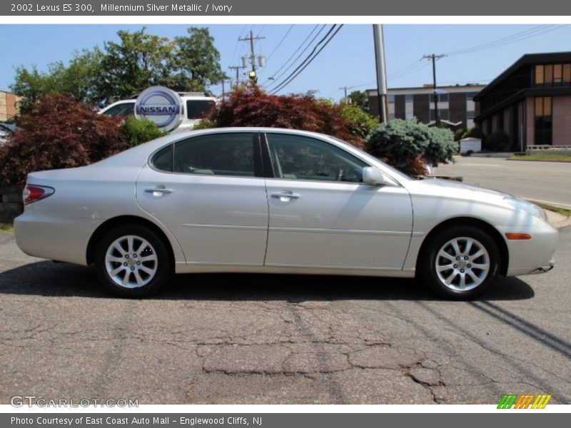 Millennium Silver Metallic / Ivory 2002 Lexus ES 300