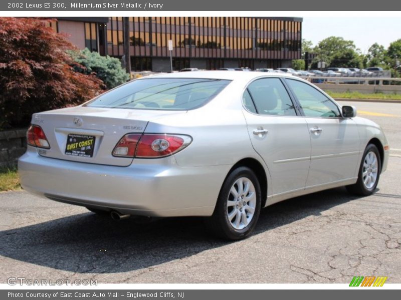 Millennium Silver Metallic / Ivory 2002 Lexus ES 300