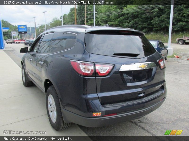 Blue Velvet Metallic / Dark Titanium/Light Titanium 2015 Chevrolet Traverse LS