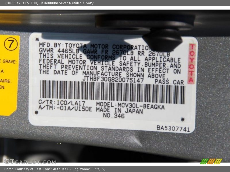 Millennium Silver Metallic / Ivory 2002 Lexus ES 300