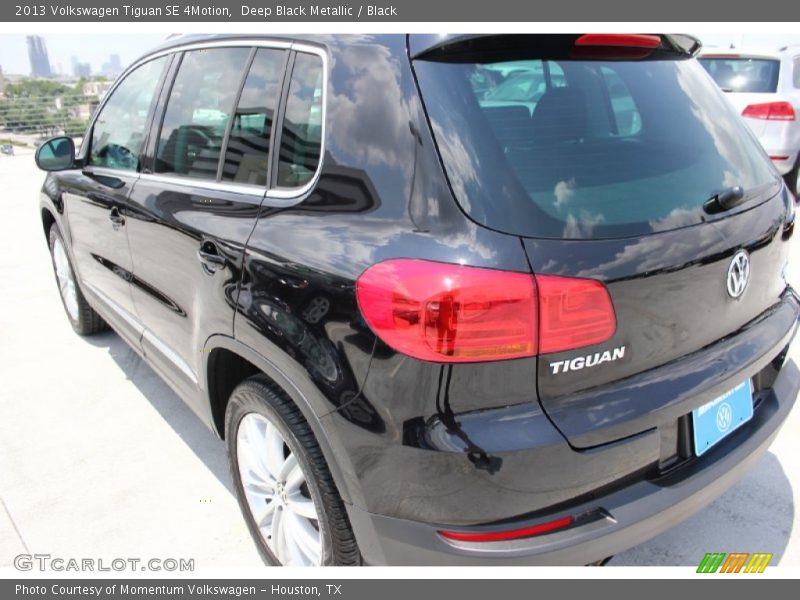 Deep Black Metallic / Black 2013 Volkswagen Tiguan SE 4Motion