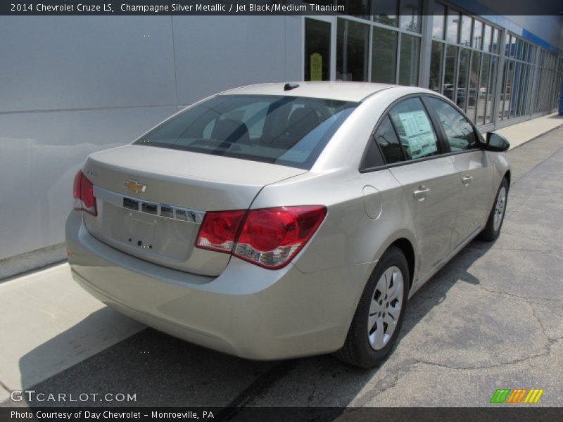 Champagne Silver Metallic / Jet Black/Medium Titanium 2014 Chevrolet Cruze LS