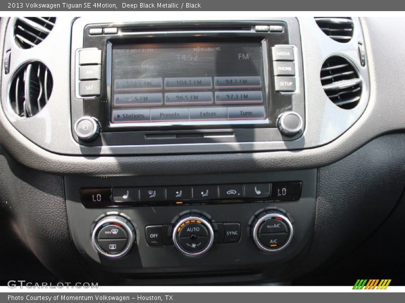 Deep Black Metallic / Black 2013 Volkswagen Tiguan SE 4Motion