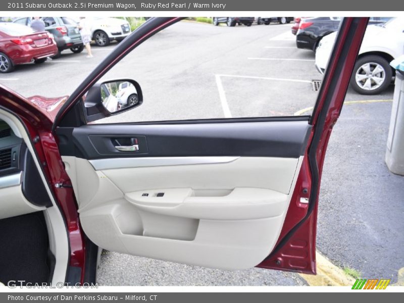 Door Panel of 2011 Outback 2.5i Premium Wagon
