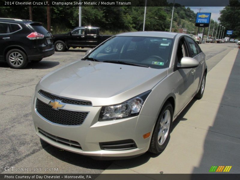 Champagne Silver Metallic / Medium Titanium 2014 Chevrolet Cruze LT