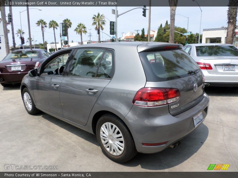 United Gray Metallic / Titan Black 2010 Volkswagen Golf 4 Door
