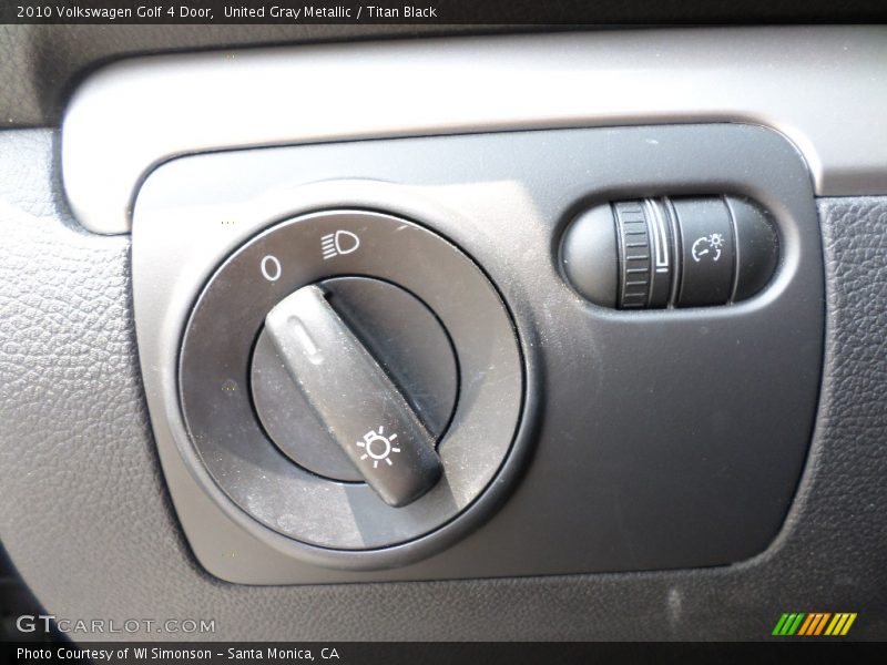 United Gray Metallic / Titan Black 2010 Volkswagen Golf 4 Door