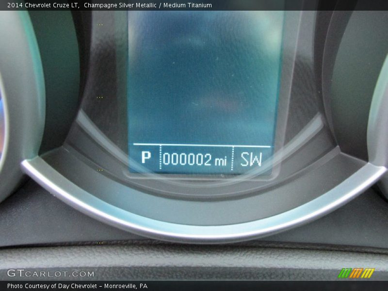 Champagne Silver Metallic / Medium Titanium 2014 Chevrolet Cruze LT