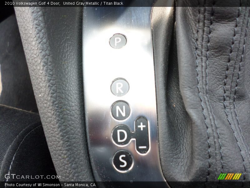 United Gray Metallic / Titan Black 2010 Volkswagen Golf 4 Door