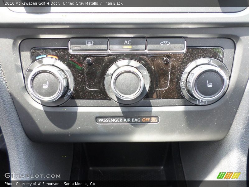 United Gray Metallic / Titan Black 2010 Volkswagen Golf 4 Door