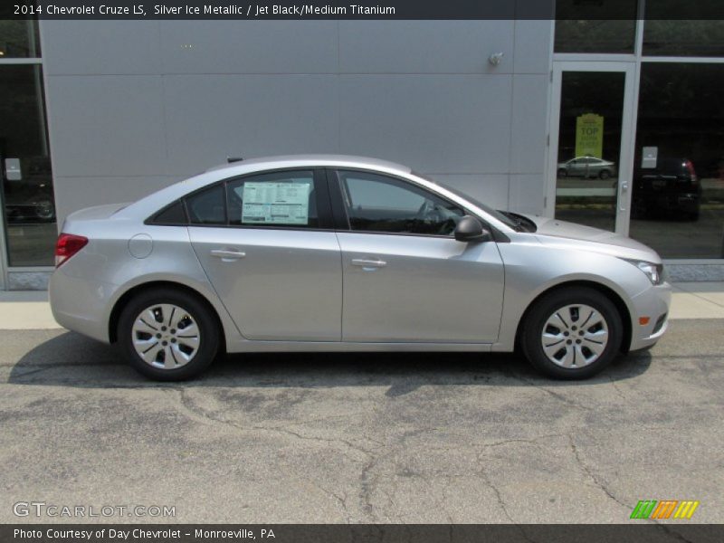 Silver Ice Metallic / Jet Black/Medium Titanium 2014 Chevrolet Cruze LS