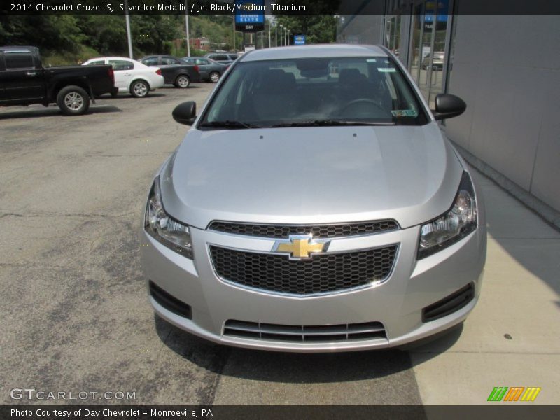 Silver Ice Metallic / Jet Black/Medium Titanium 2014 Chevrolet Cruze LS