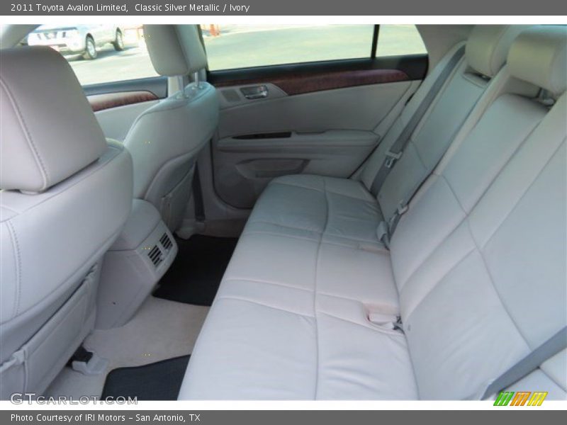 Classic Silver Metallic / Ivory 2011 Toyota Avalon Limited