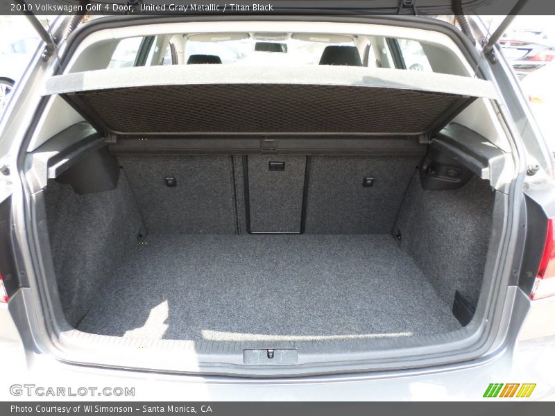 United Gray Metallic / Titan Black 2010 Volkswagen Golf 4 Door