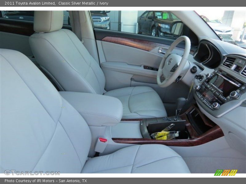 Classic Silver Metallic / Ivory 2011 Toyota Avalon Limited