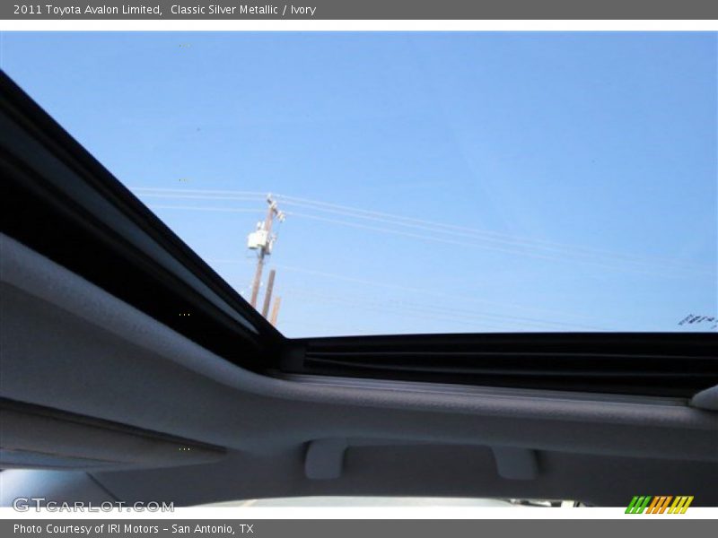 Classic Silver Metallic / Ivory 2011 Toyota Avalon Limited